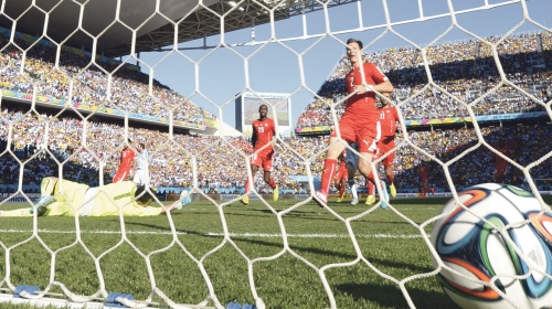 Vezista Reala  slomio je otpor  borbenih Švajcaraca  u 118. minutu i  izbegao penale