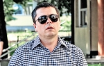 Posrednik u prodaji  akcija Metals banke  bila je njegova druga  firma “Emissio  broker”: Milo  Đurašković