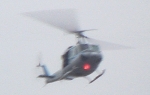 Helikopter pratio kolonu iz vazduha
