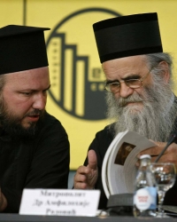 Velibor Džomić