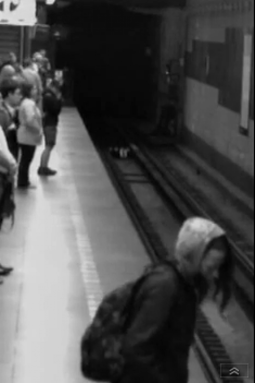Žena koja je pala pod metro