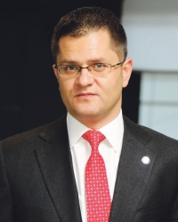Čudna  kadriraranja u  MSP-u za  njegovog zemana:  Vuk Jeremić
