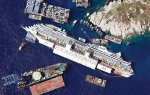 Brod za krstarenje “Kosta Konkordija” leži u Toskanskom zalivu uoči početka operacije uspravljanja