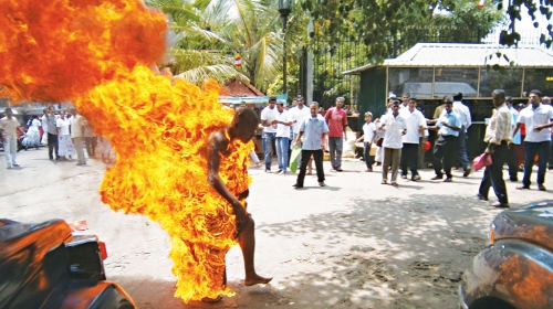 Budistički monah Bovate Indaratane se zapalio u znak protesta zbog masovnog klanja stoke