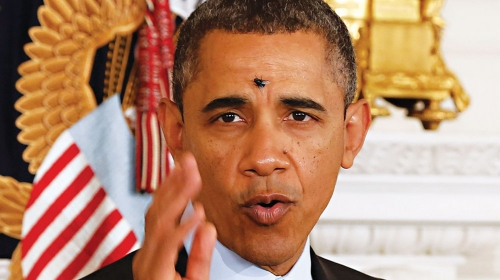 Barak Obama, predsednik SAD, održao je govor u Beloj kući 24. januara, a na čelo mu je sleteo nezvani gost