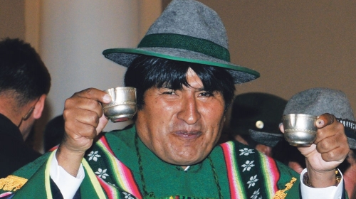 Evo Morales,  predsednik Bolivije,  u tradicionalnoj nošnji