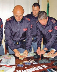 Zaplenjeni novac i nakit