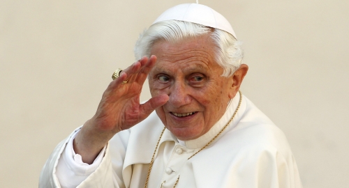 Papa Benedikt 16. tvituje od 12. decembra!