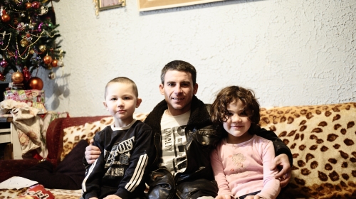 „Nismo mogli da  zamislimo bolji  početak godine“:  Otac Nikola sa decom