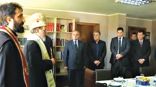 Centar je  osveštao šabački  episkop  Lavrentije sa arhijerejskim namesnikom Miroslavom  Jakovljevićem