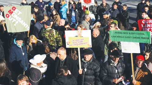 Jučerašnji protest ispred zgrade predsednika