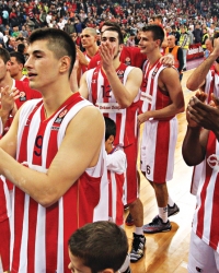 Zagubili prtljag na  putu do Valensije:  Košarkaši Zvezde