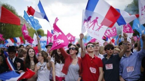 Širom Francuske održani protesti protiv istopolnih brakova