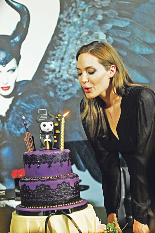 Anđa je dobila  tortu za  39. rođendan