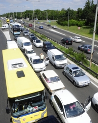 Kolone su duge i po nekoliko kilometara