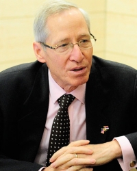 Ambasador SAD  Majkl Kirbi