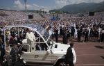 Papa u papamobilu
