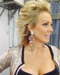 Lepa Brena