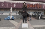 Jelena Topić na trgu u Prijedoru