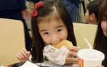 Devojčica Mekdonalds Japan | Foto: Profimedia