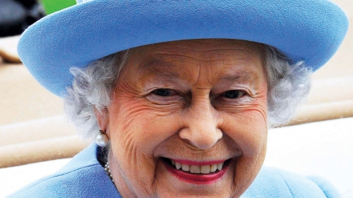 Prvoj će  javiti vesti: Kraljica  Elizabeta Druga