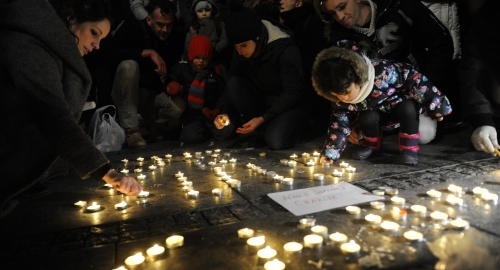 Beograđani odali poštu novinarima "Šarli ebdoa" | Foto: 