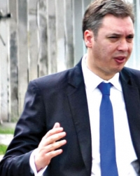 Priznao da je pogrešio što  je pomagao Zvezdi i  Partizanu: Aleksandar Vučić