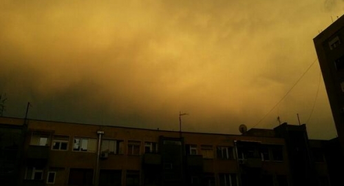 Žuti oblak zbunio Beograđane