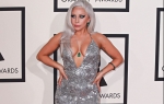 Ovog puta, umesto šnicli, obukla je  tkaninu: Lejdi Gaga