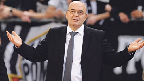 Nema nameru  da odustane od  borbe za  Partizan:  Vujošević