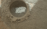 Rover iskopao rupu radi vađenja novog uzorka.