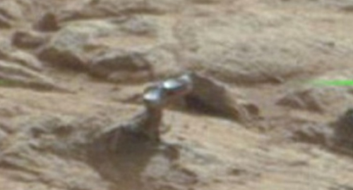 Misteriozan predmet na površini Marsa