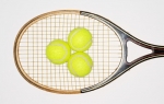 Teniski reket i loptice | Foto: Profimedia