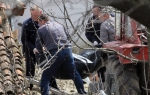 Užasne scene iz Ivanče: Policija odnosi leševe
