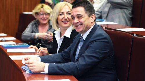 Odbacuju svaku odgovornost za skandaloznu nabavku Ministarstva zdravlja: Nevena Karanović i Tomica Milosavljević