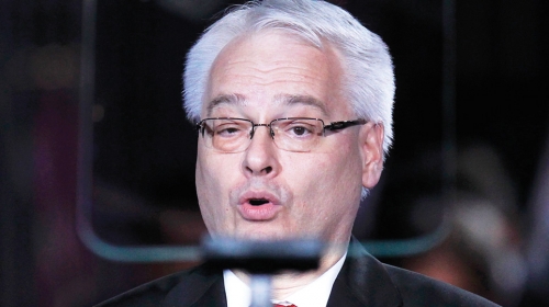 Desno je baš oteklo:  Ivo Josipović