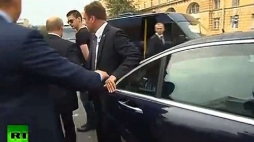 Putin šeta Sankt Peterburgom