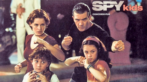 Aleksa u  filmu „Deca špijuni“ iz 2001. sa Antoniom Banderasom