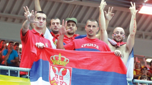 Da li je neko od  njih uspeo da dođe do  karte?: Fanovi Srbije