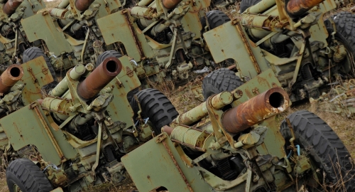 Rasprodaja vojne opreme | Foto: Salinger Igor / MC Odbrana