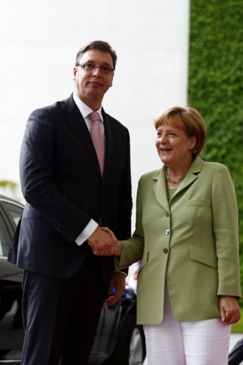 Vučić i Merkel Foto: AP