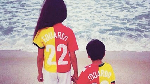 Eduardo je ćerku  i sina obukao u  specijalne dresove