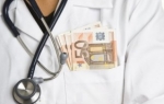 Doktor lekar zdravstvo mito korupcija | Foto: Profimedia
