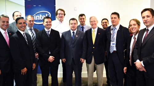 Dačić sa srpskom delegacijom u „Intelu“
