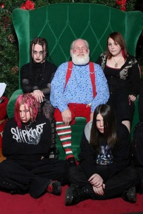 Deda Mraz i unuci metalci