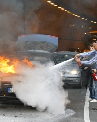 zapaljen automobil vatra zeleni venac požar