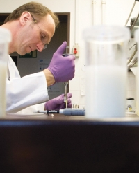 Skupština Srbije  danas bi trebalo da  raspravlja o aferi  „aflatoksini u mleku“