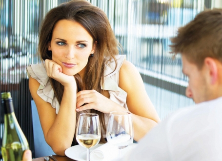 Izbrišite granicu  između  inteligentnog  razgovora i  flertovanja,  savetuju  stručnjaci