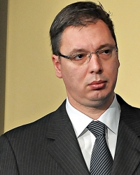 Misli na  sve, samo na  sebe ne: Vučić