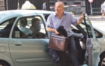 Sad se vozi taksijem: Ljubisav Orbović stiže na sastanak sa Vučićem
